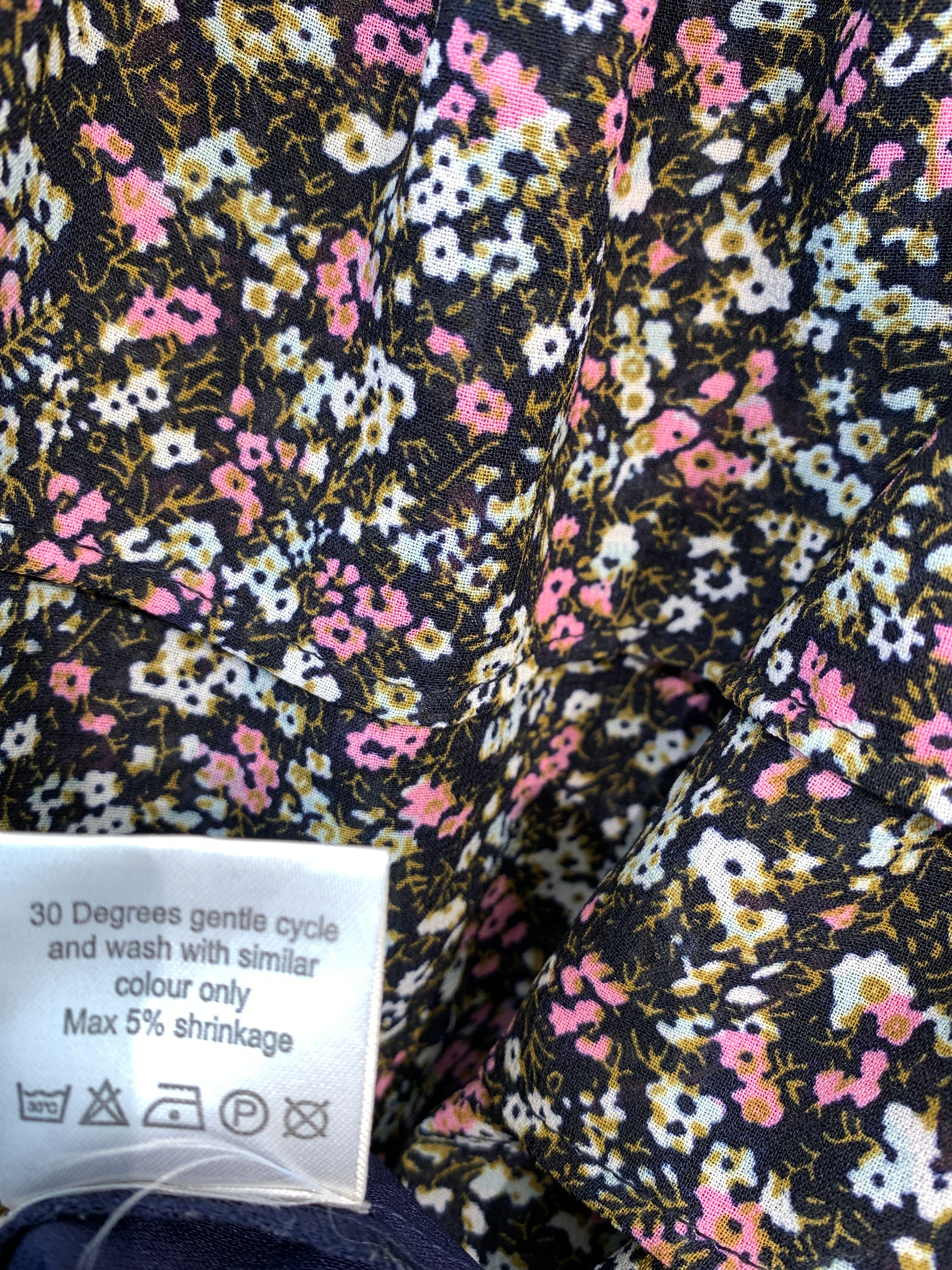 Neo Noir Bluse
